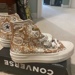 Platform Paisley Converse